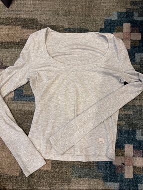 Light Gray Scoop Neck Long Sleeve Top by Vuori